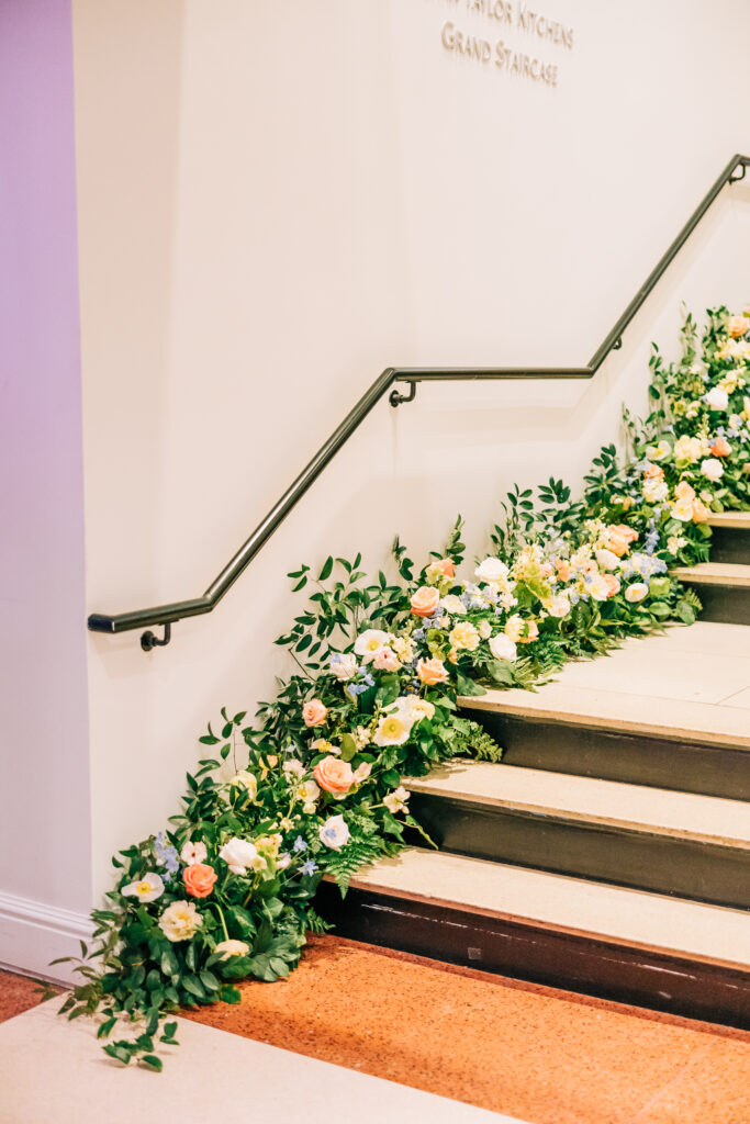 beautiful wedding florals of a luxury wedding photographed by the carters creative wedding photographers in South Carolina